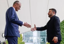 Zelenski, marginado en las negociaciones, advierte que Rusia intentará engañar a EE. UU.